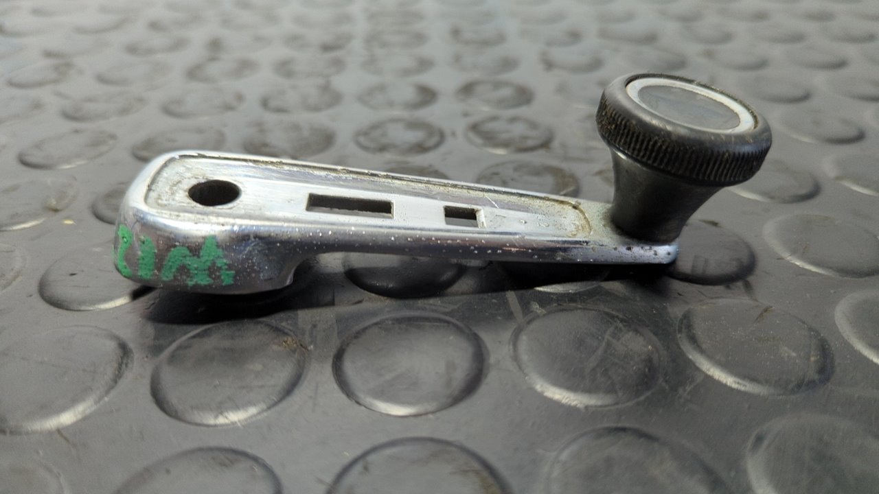 MANETA ELEVALUNAS TRASERA DERECHA MERCEDES CLASE E (W114/W115) - vista 2