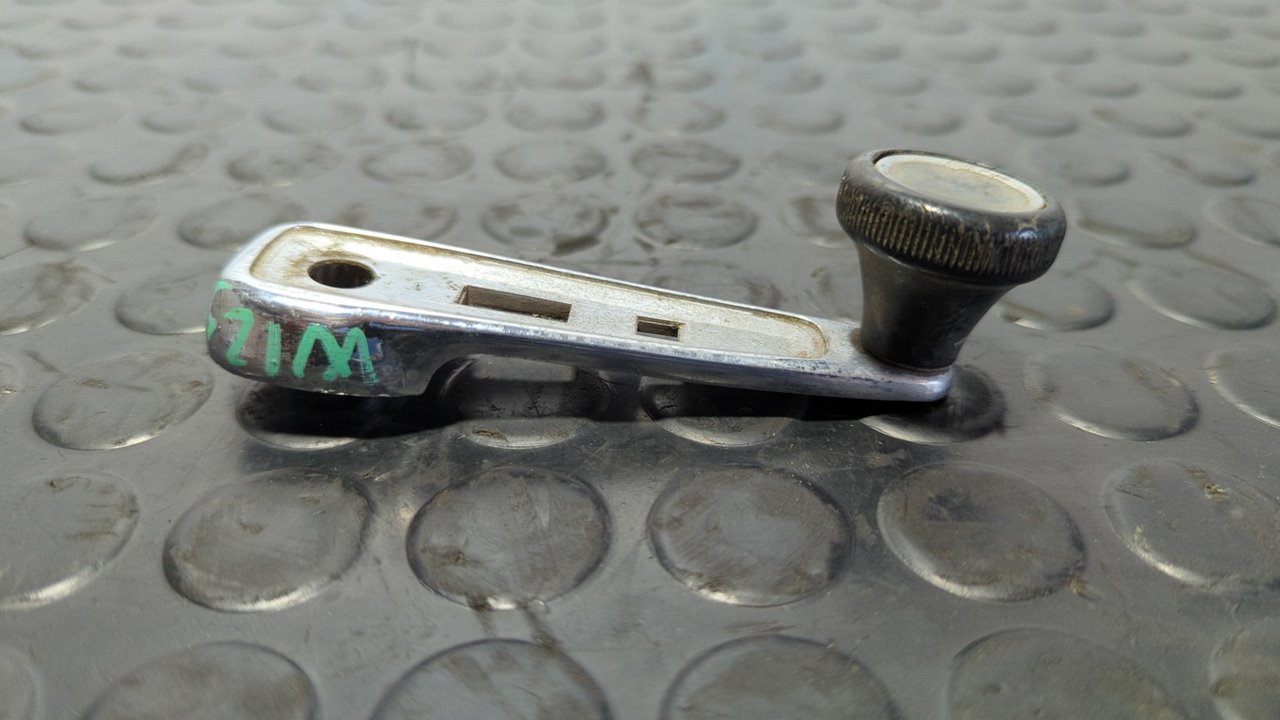 MANETA ELEVALUNAS DELANTERA IZQUIERDA MERCEDES CLASE E (W114/W115) - vista 2