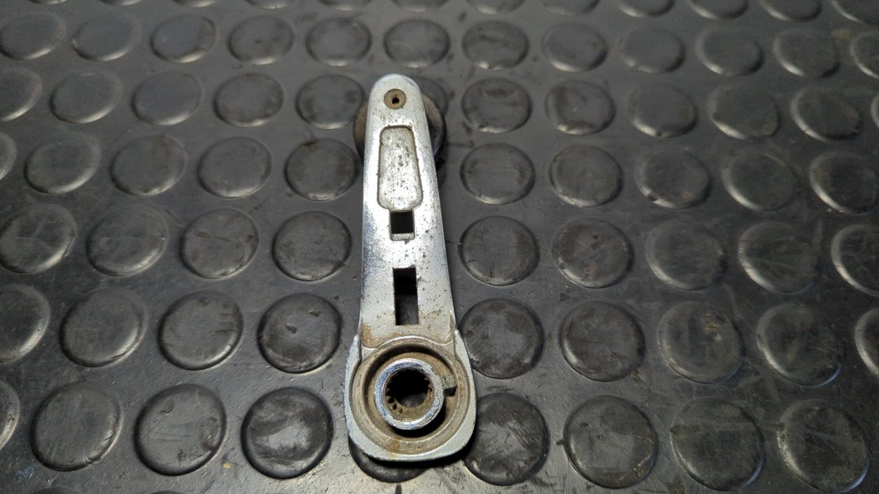 MANETA ELEVALUNAS DELANTERA IZQUIERDA MERCEDES CLASE E (W114/W115) - vista 6