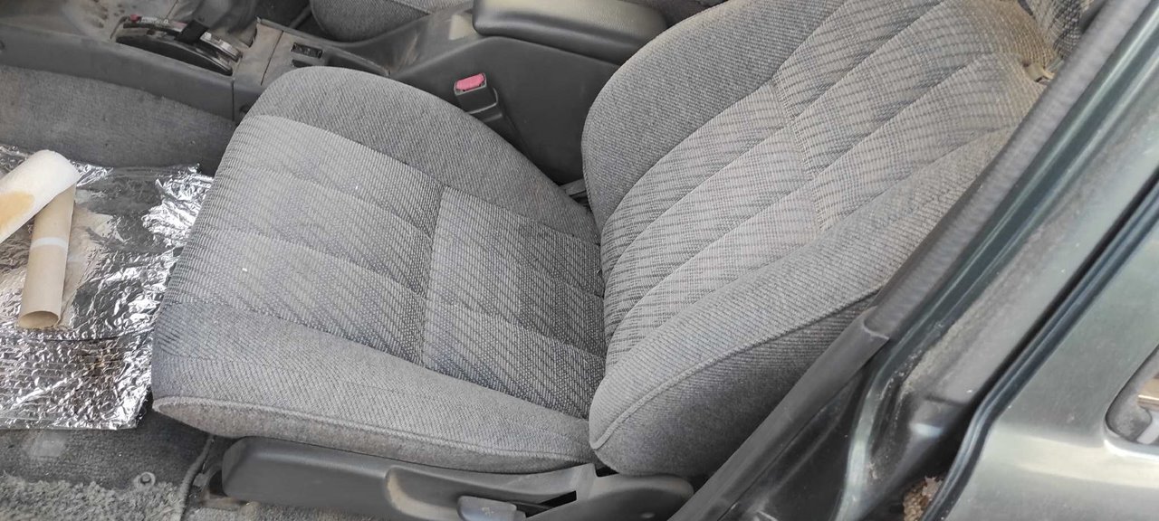 JUEGO ASIENTOS COMPLETO TOYOTA HILUX (KUN)