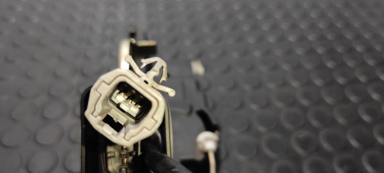 CERRADURA PUERTA DELANTERA IZQUIERDA TOYOTA LAND CRUISER (J9) - vista 5