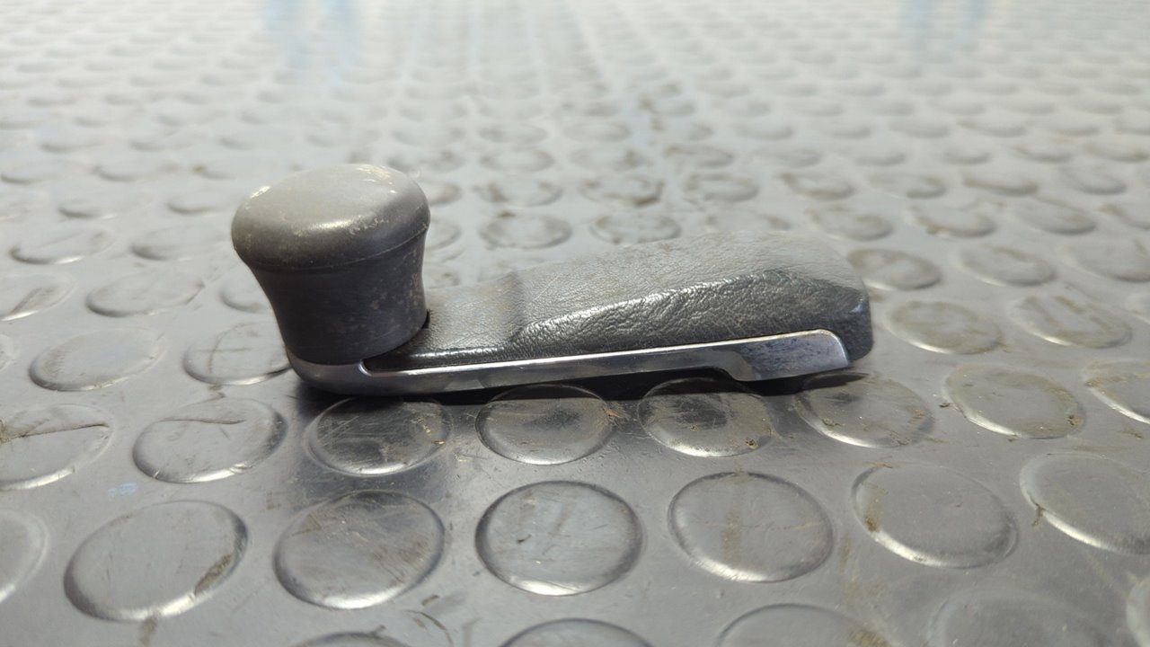 MANETA ELEVALUNAS DELANTERA DERECHA MERCEDES CLASE C (W201) - vista 5