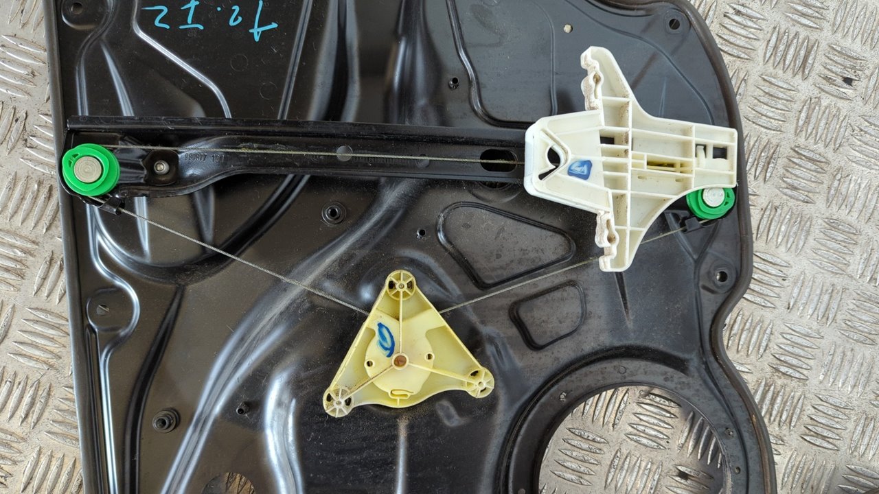 ELEVALUNAS TRASERO IZQUIERDO VOLKSWAGEN PASSAT BERLINA (3C2) - vista 7