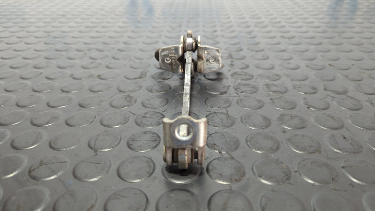 RETENEDOR PUERTA IZQUIERDA  OPEL ASTRA G BERLINA 1.6 16V CAT (Z 16 XEP / LJ7) - vista 2