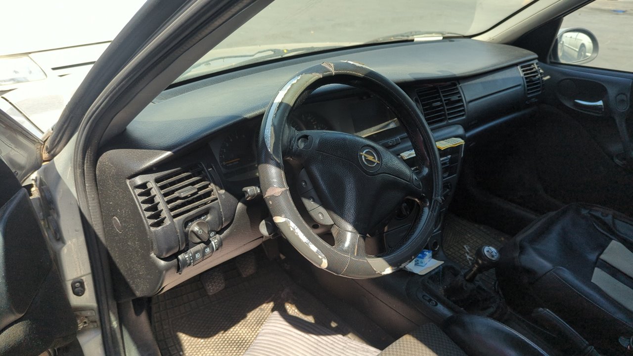 CINTURON TRASERO IZQUIERDO OPEL VECTRA B BERLINA - vista 9