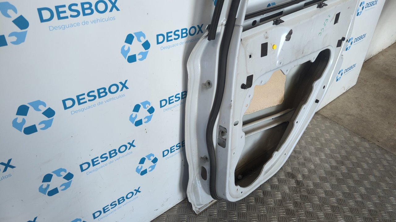 PUERTA TRASERA DERECHA FORD KUGA (CBS) - vista 4
