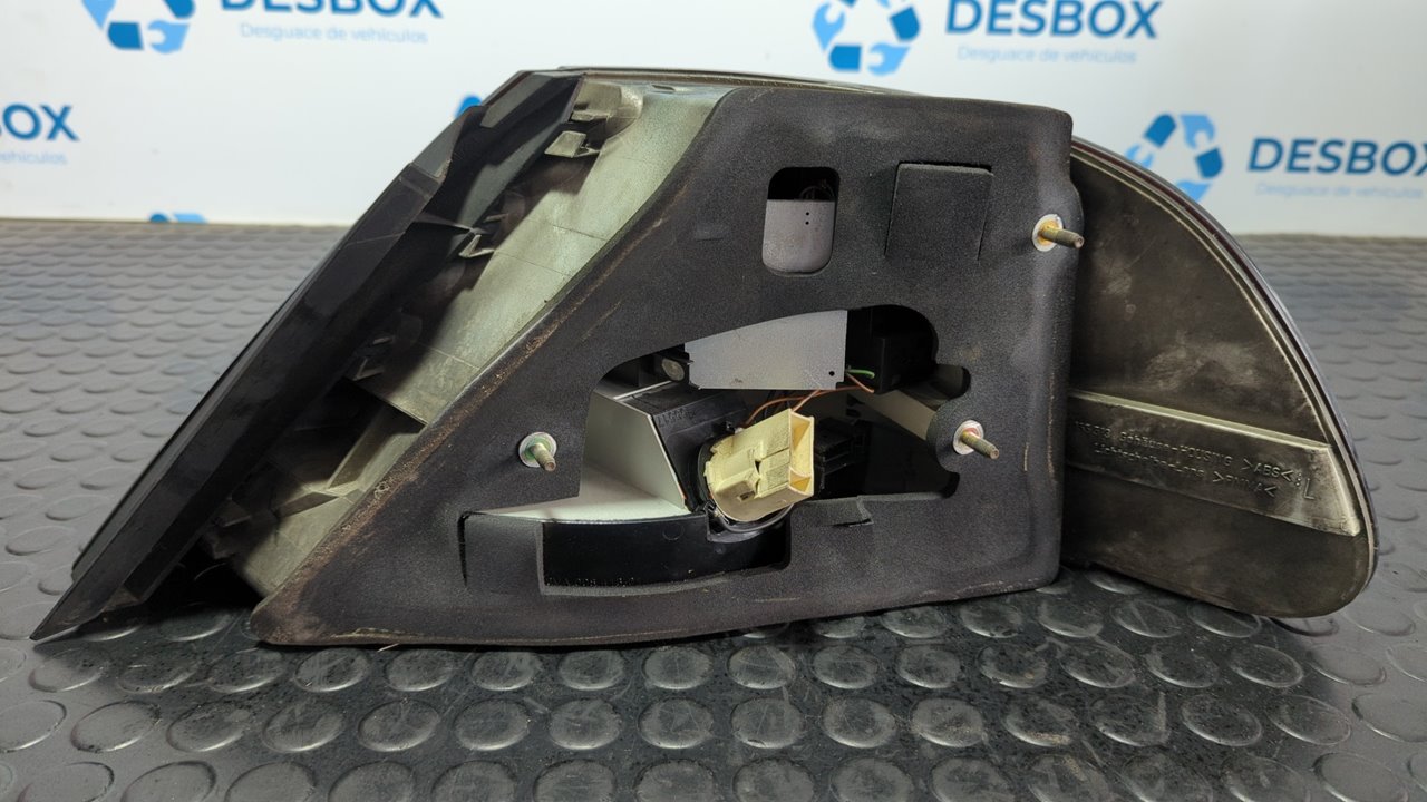 PILOTO TRASERO IZQUIERDO BMW SERIE 7 (E65/E66) - vista 4