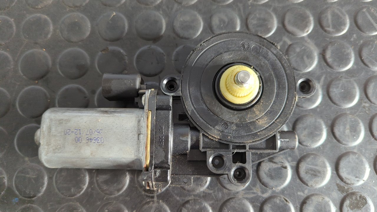 MOTOR ELEVALUNAS DELANTERO DERECHO PEUGEOT EXPERT KASTEN KOMFORT