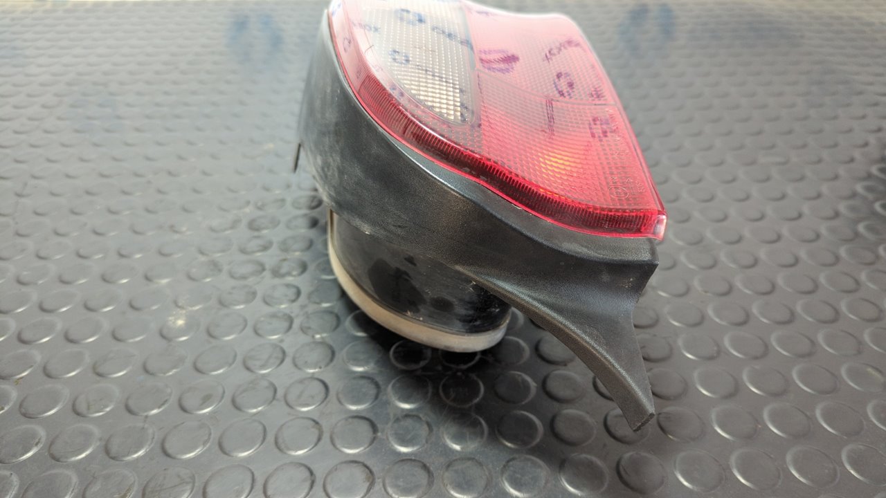 PILOTO TRASERO DERECHO CITROEN SAXO - vista 7