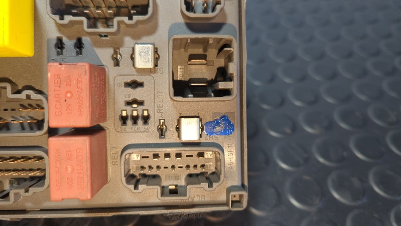 CAJA RELES / FUSIBLES RENAULT ESPACE IV (JK0) - vista 7