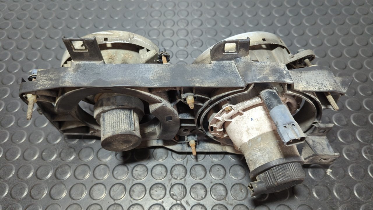 FARO DERECHO BMW SERIE 5 BERLINA (E34) - vista 7