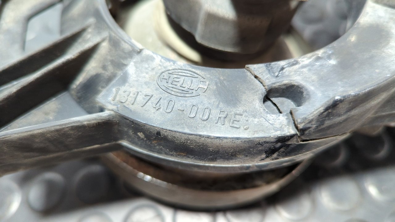 FARO DERECHO BMW SERIE 5 BERLINA (E34) - vista 6