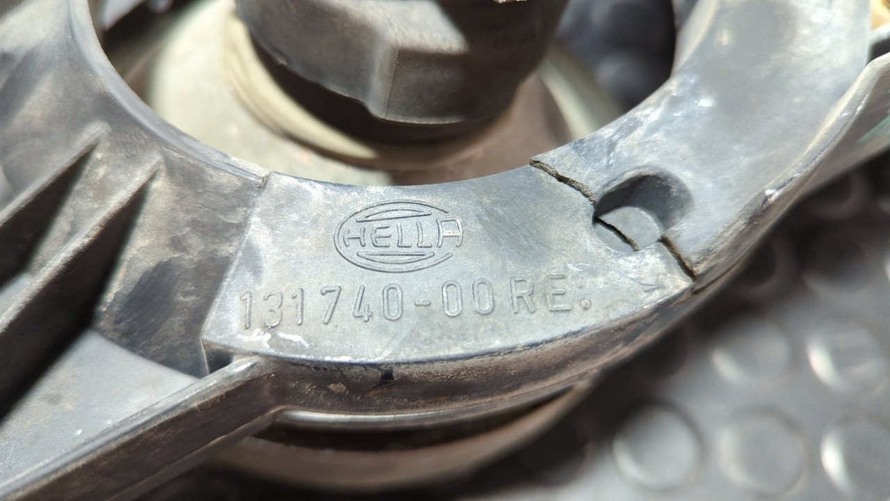 FARO DERECHO BMW SERIE 5 BERLINA (E34) - vista 3