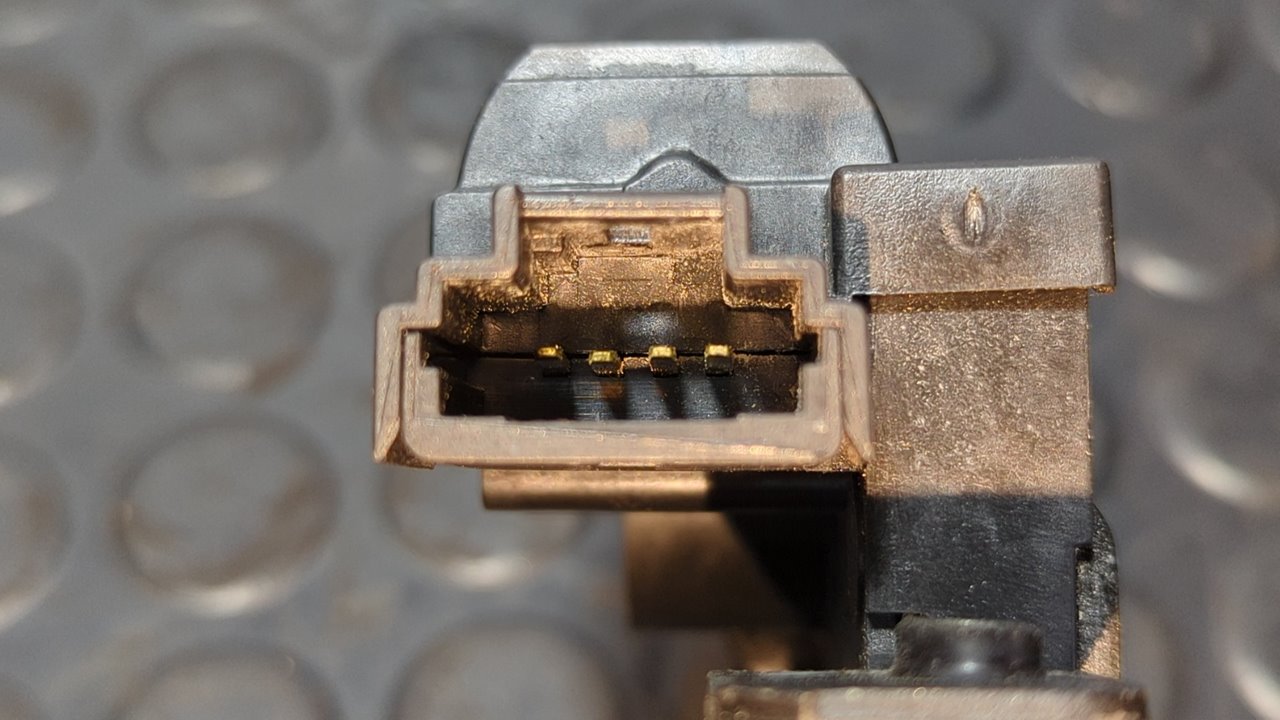 CERRADURA MALETERO / PORTON NISSAN QASHQAI (J10) - vista 3