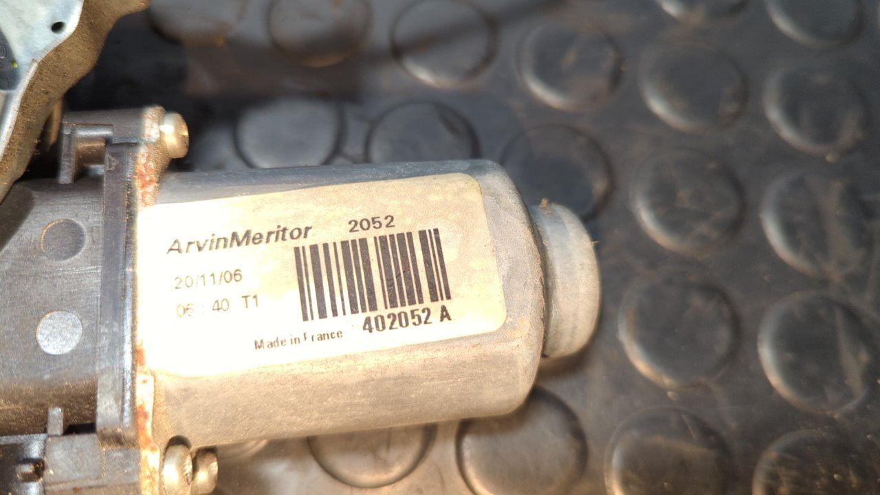 ELEVALUNAS TRASERO DERECHO NISSAN QASHQAI (J10) - vista 7