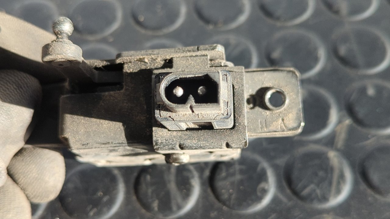 CERRADURA MALETERO / PORTON BMW SERIE 5 BERLINA (E39) - vista 5