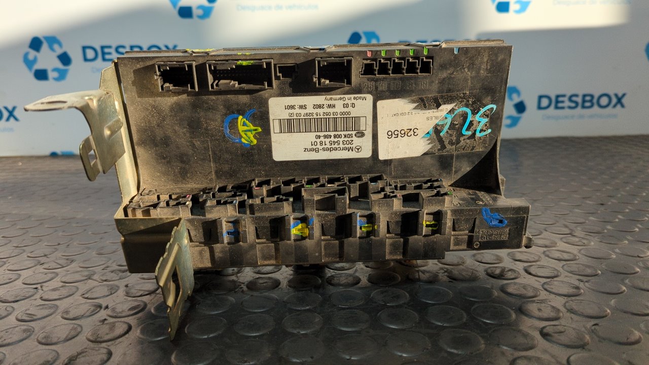 CAJA RELES / FUSIBLES MERCEDES-BENZ CLASE C (W203) BERLINA - vista 10