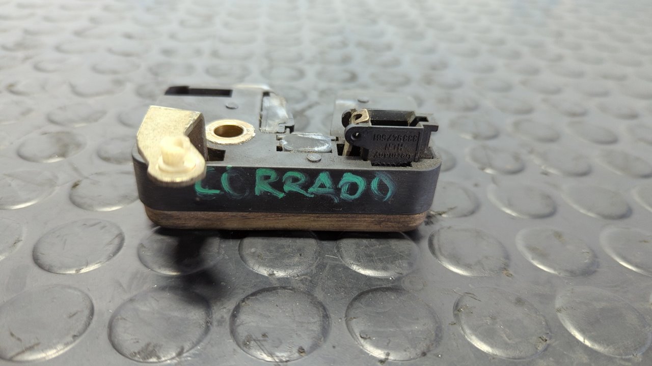 CERRADURA MALETERO / PORTON VOLKSWAGEN CORRADO (509) - vista 3