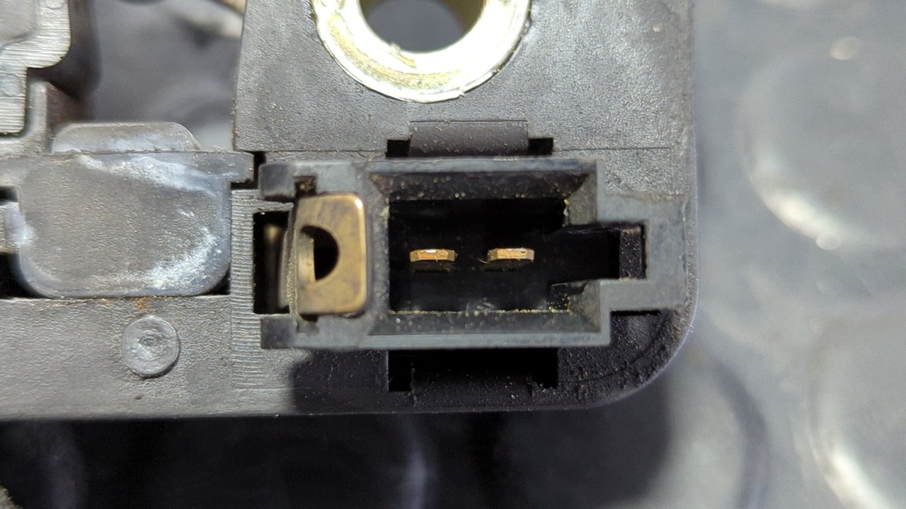 CERRADURA MALETERO / PORTON VOLKSWAGEN CORRADO (509) - vista 5