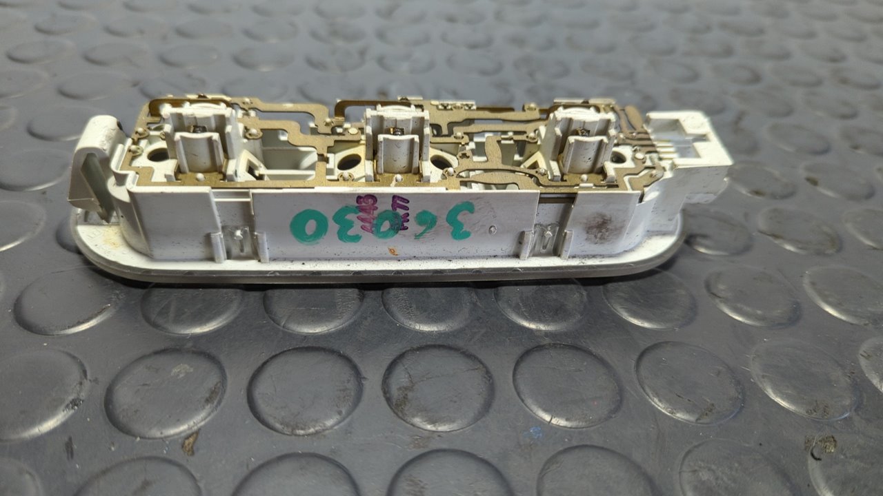 LUZ INTERIOR NISSAN QASHQAI (J10) - vista 4