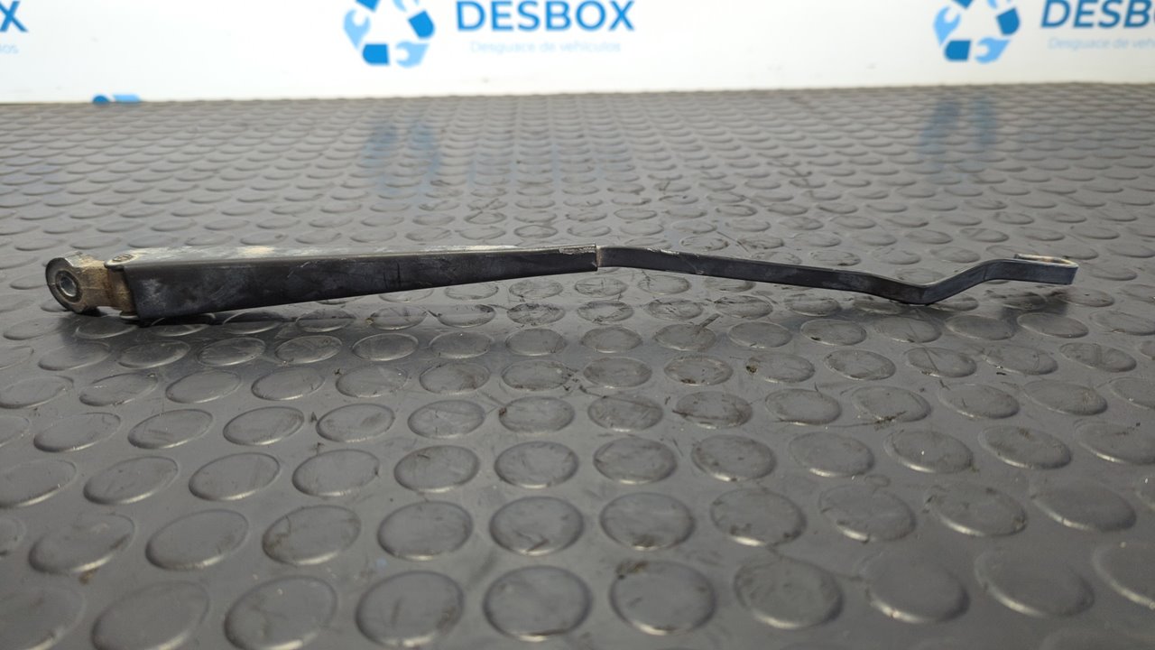 BRAZO LIMPIA TRASERO VOLKSWAGEN CORRADO (509)
