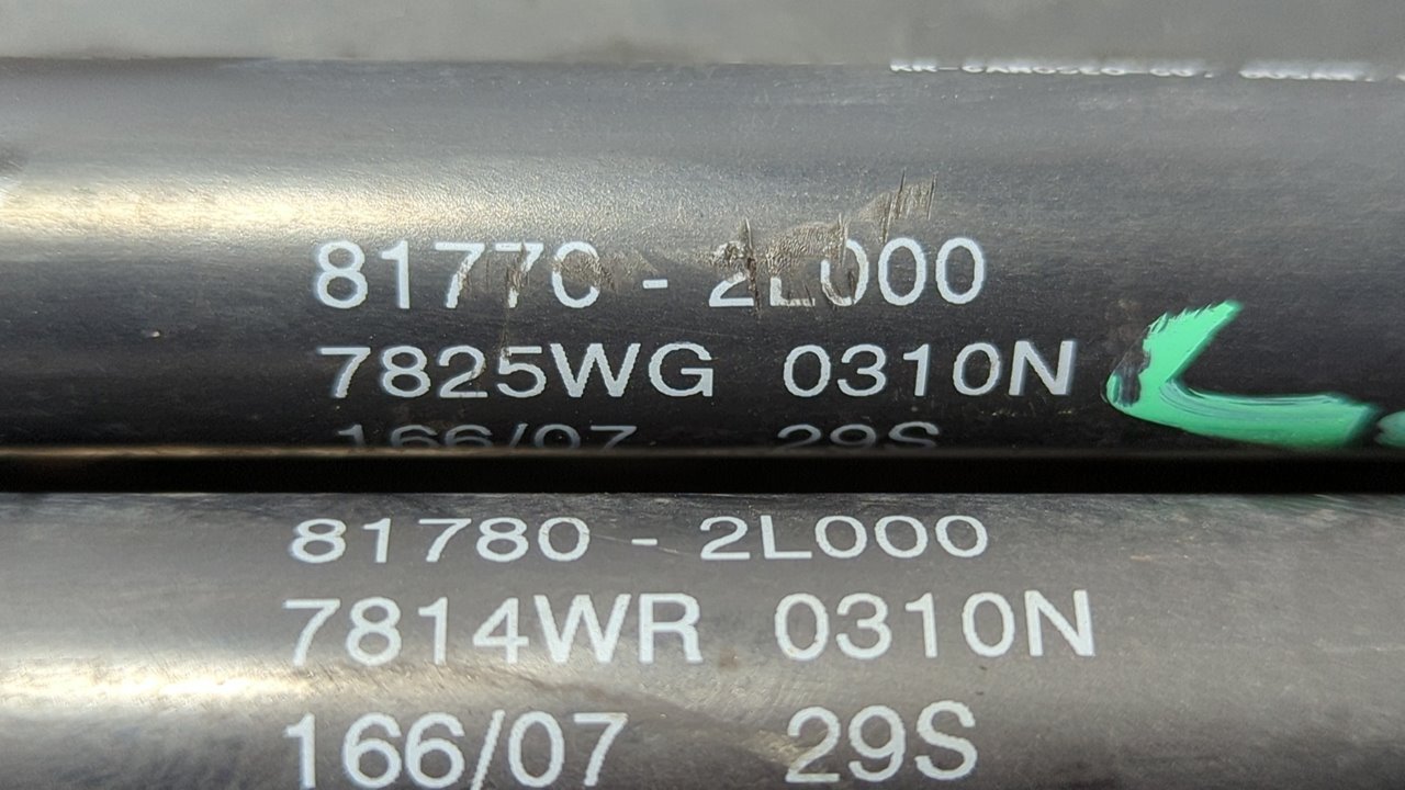 AMORTIGUADORES MALETERO / PORTON HYUNDAI I30 - vista 2