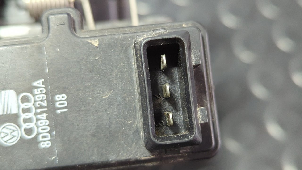 FARO DERECHO VOLKSWAGEN CADDY KA/KB (9K9) - vista 3