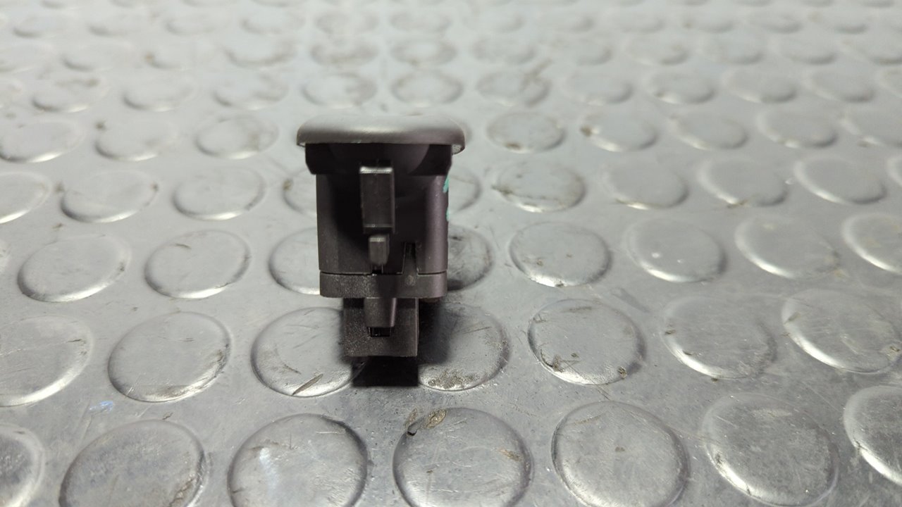 MANDO ELEVALUNAS DELANTERO DERECHO CITROEN C2 - vista 3