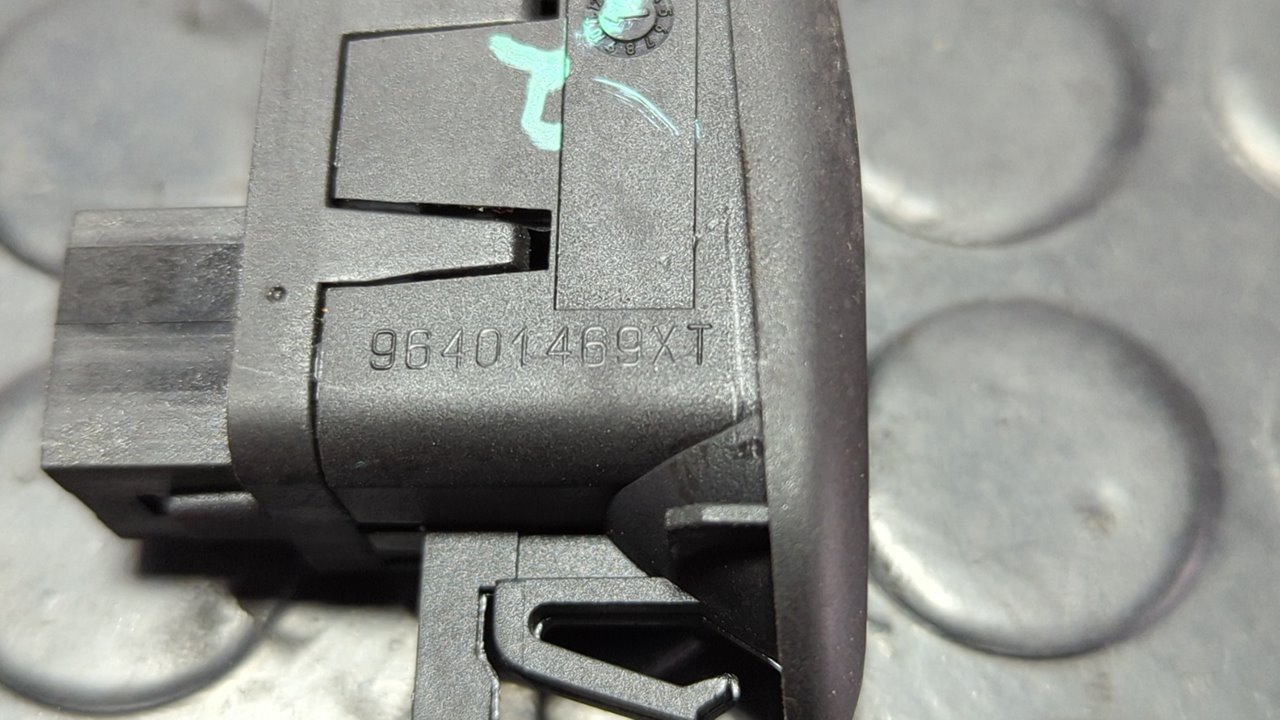 MANDO ELEVALUNAS DELANTERO DERECHO CITROEN C2 - vista 5