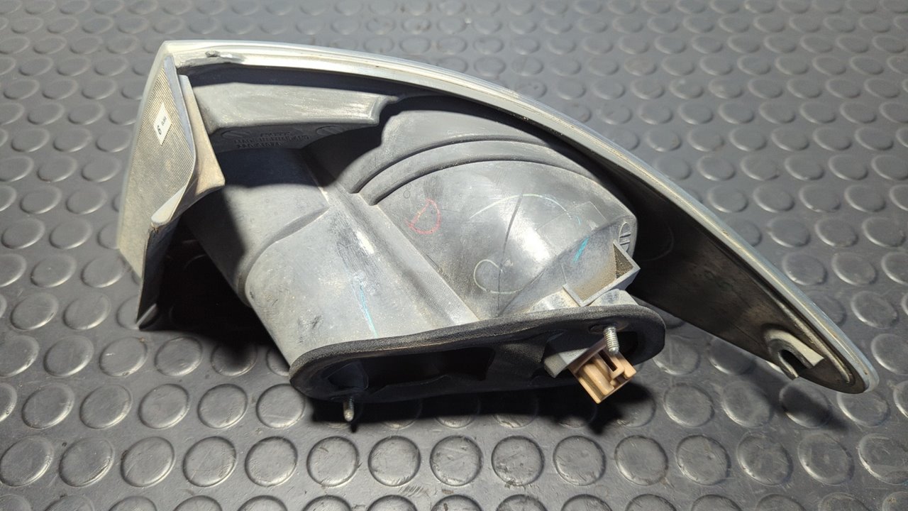 PILOTO TRASERO IZQUIERDO MAZDA 6 BERLINA (GG) - vista 9