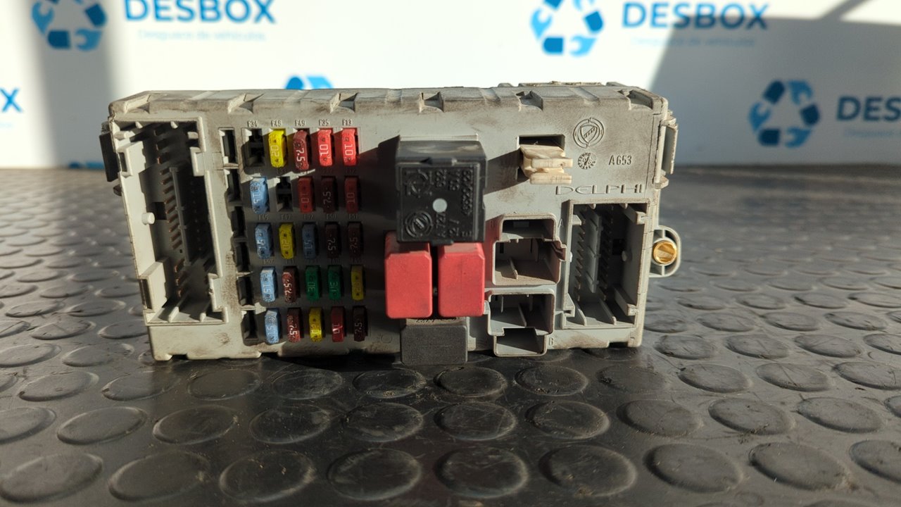 CAJA RELES / FUSIBLES FIAT DOBLO (119)