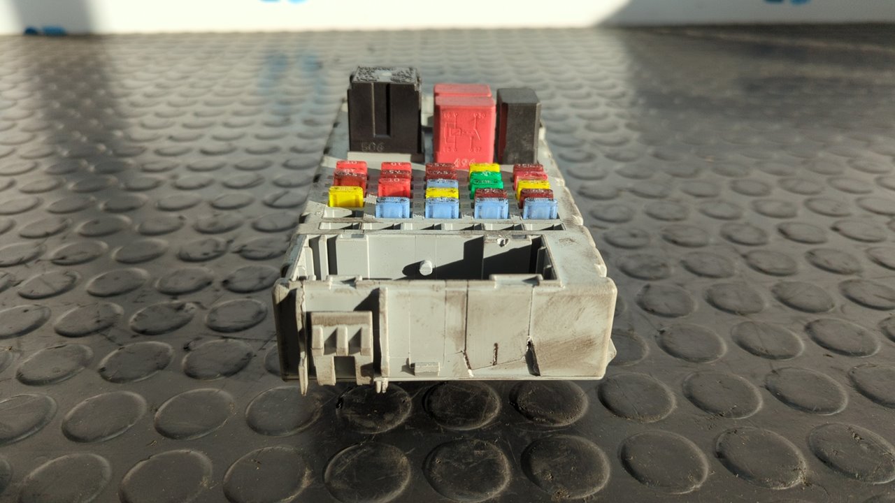 CAJA RELES / FUSIBLES FIAT DOBLO (119) - vista 12