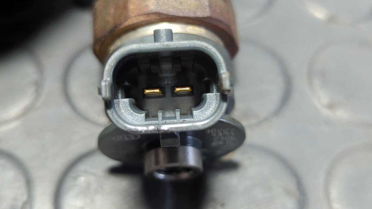 INYECTOR PEUGEOT 208 1.4 - vista 3