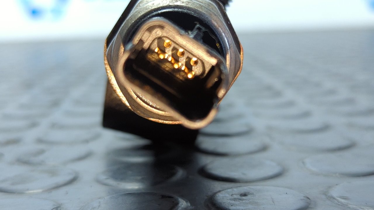 RAMPA INYECTORA PEUGEOT 208 1.4 - vista 2