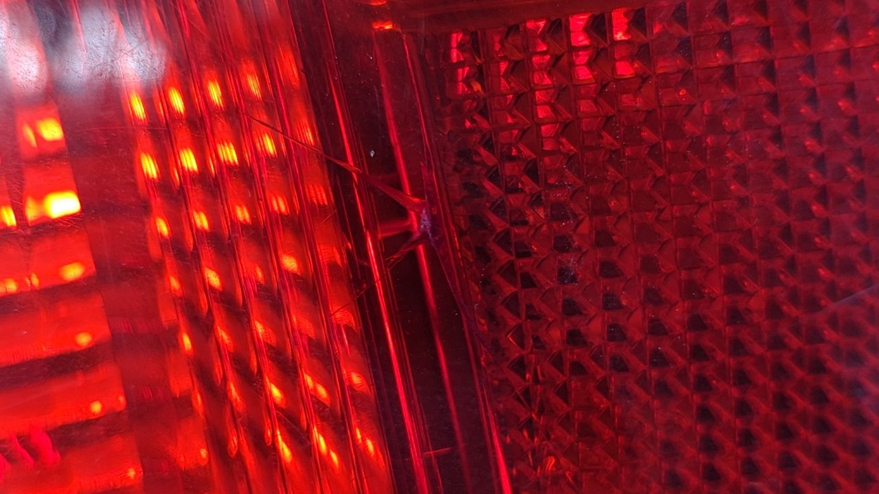 PILOTO TRASERO IZQUIERDO TOYOTA COROLLA (E12) - vista 3