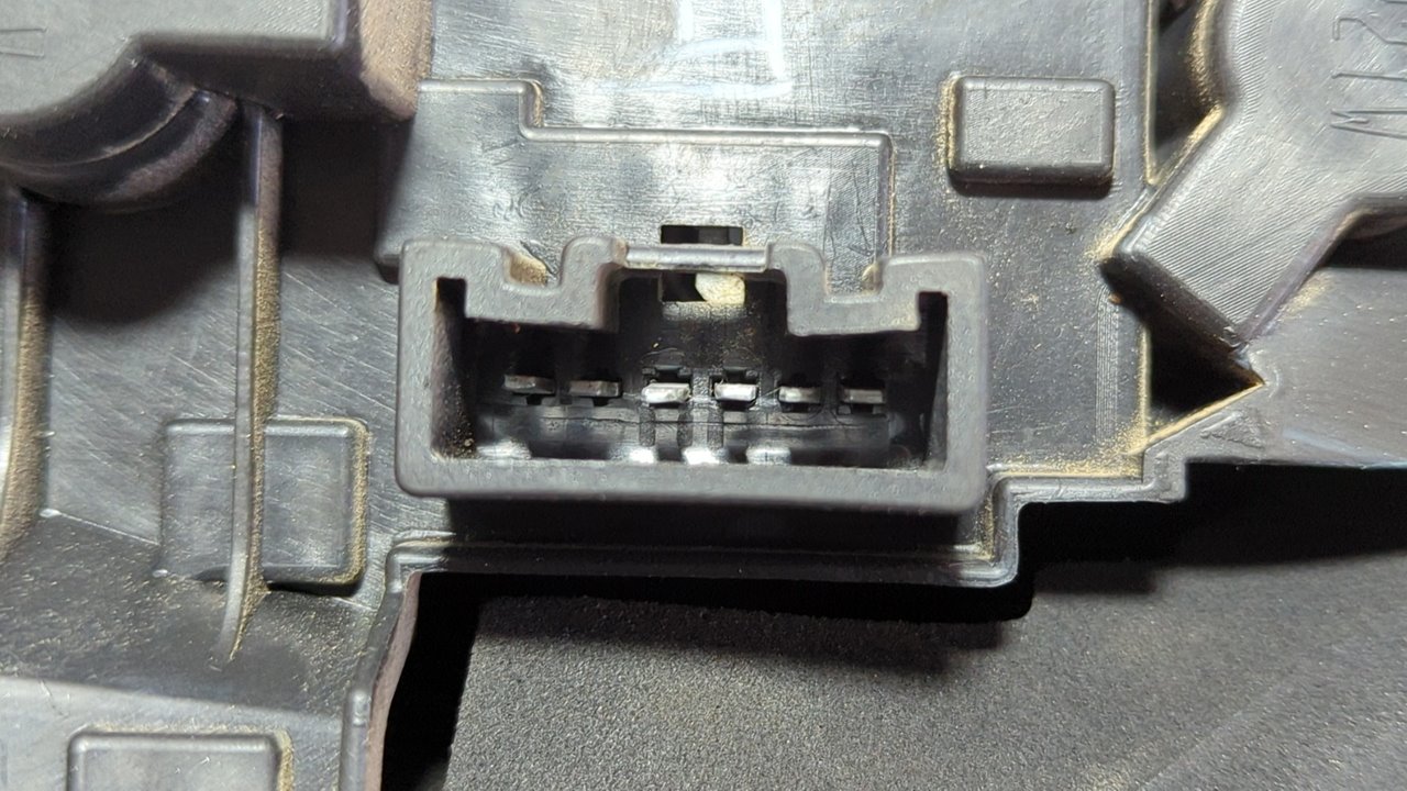 PILOTO TRASERO IZQUIERDO TOYOTA COROLLA (E12) - vista 8