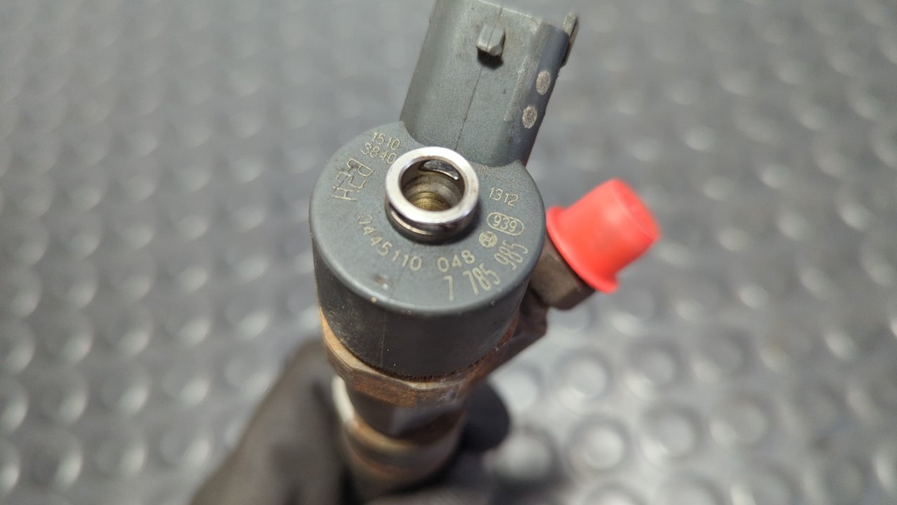 INYECTOR BMW SERIE 5 BERLINA (E39) - vista 4