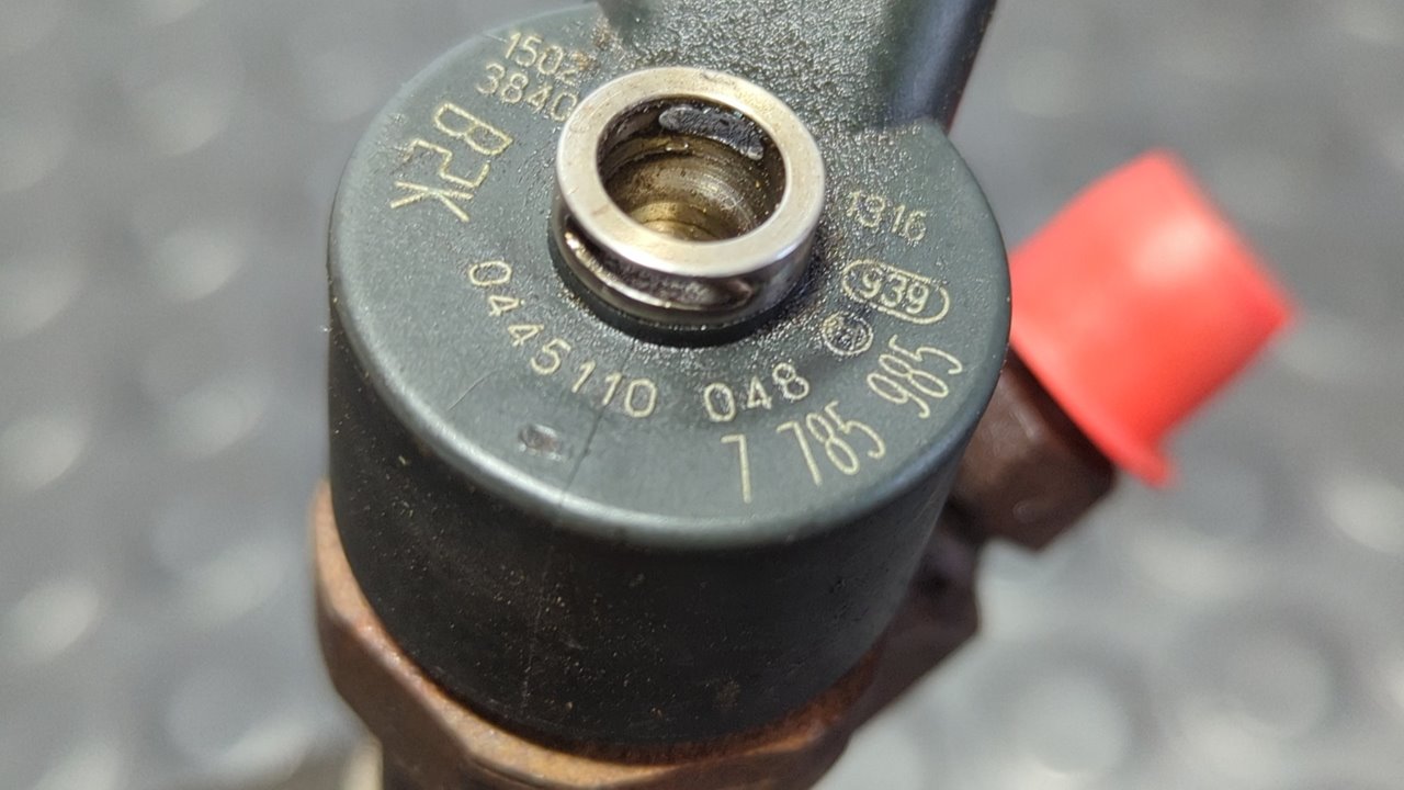 INYECTOR BMW SERIE 5 BERLINA (E39) - vista 4