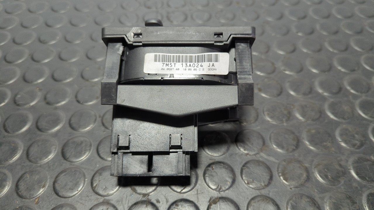 MANDO LUCES FORD KUGA (CBS) - vista 4