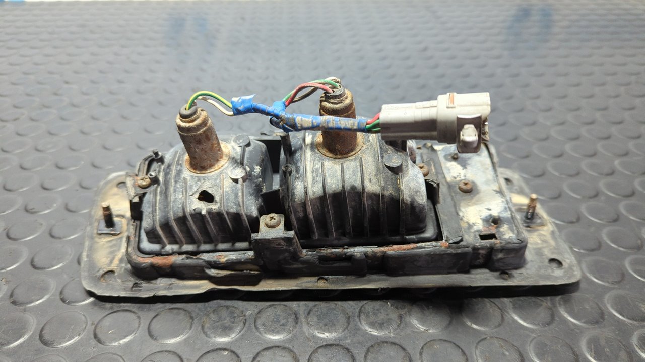 PILOTO TRASERO DERECHO PARAGOLPES TOYOTA LAND CRUISER (J9) - vista 2