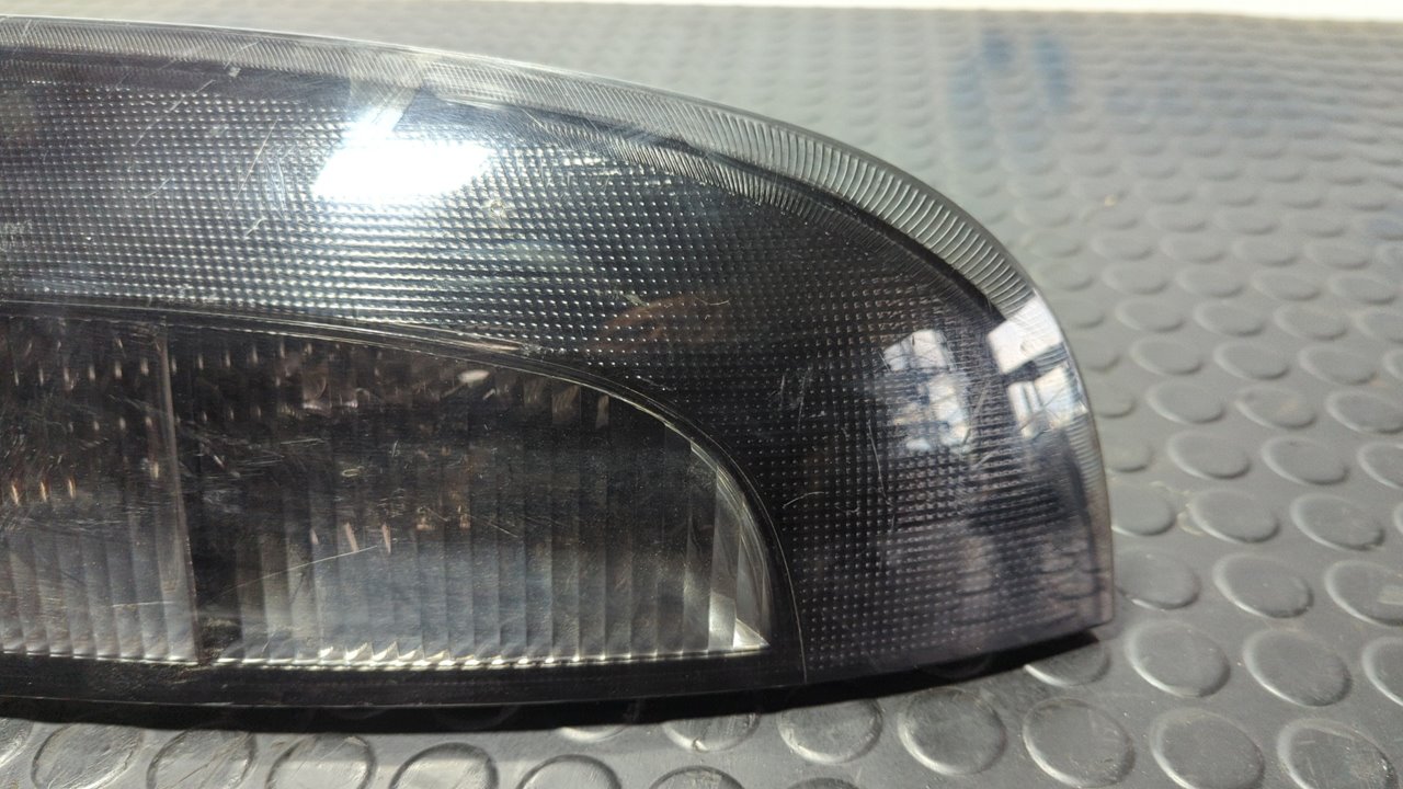 PILOTO TRASERO DERECHO OPEL CORSA C - vista 3