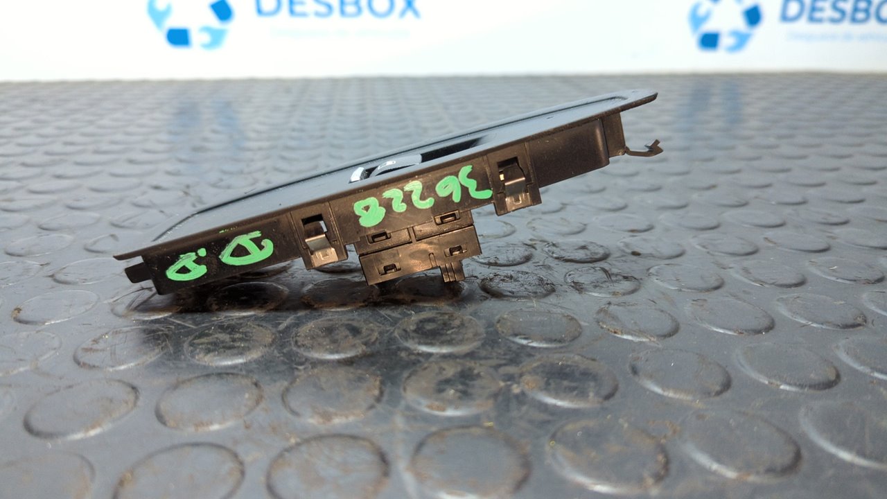 MANDO ELEVALUNAS DELANTERO DERECHO BMW SERIE 3 LIM. (F30) - vista 3