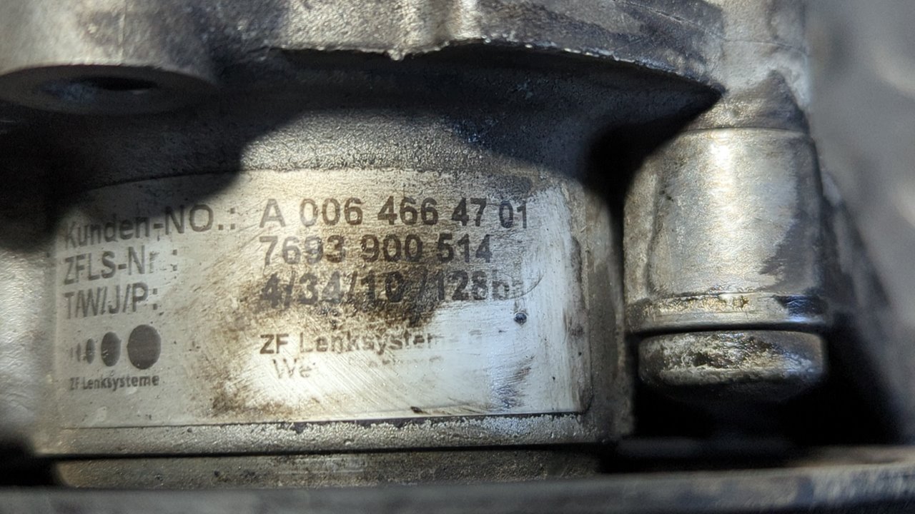 BOMBA DIRECCION MERCEDES-BENZ CLASE E (W212) FAMILIAR - vista 6