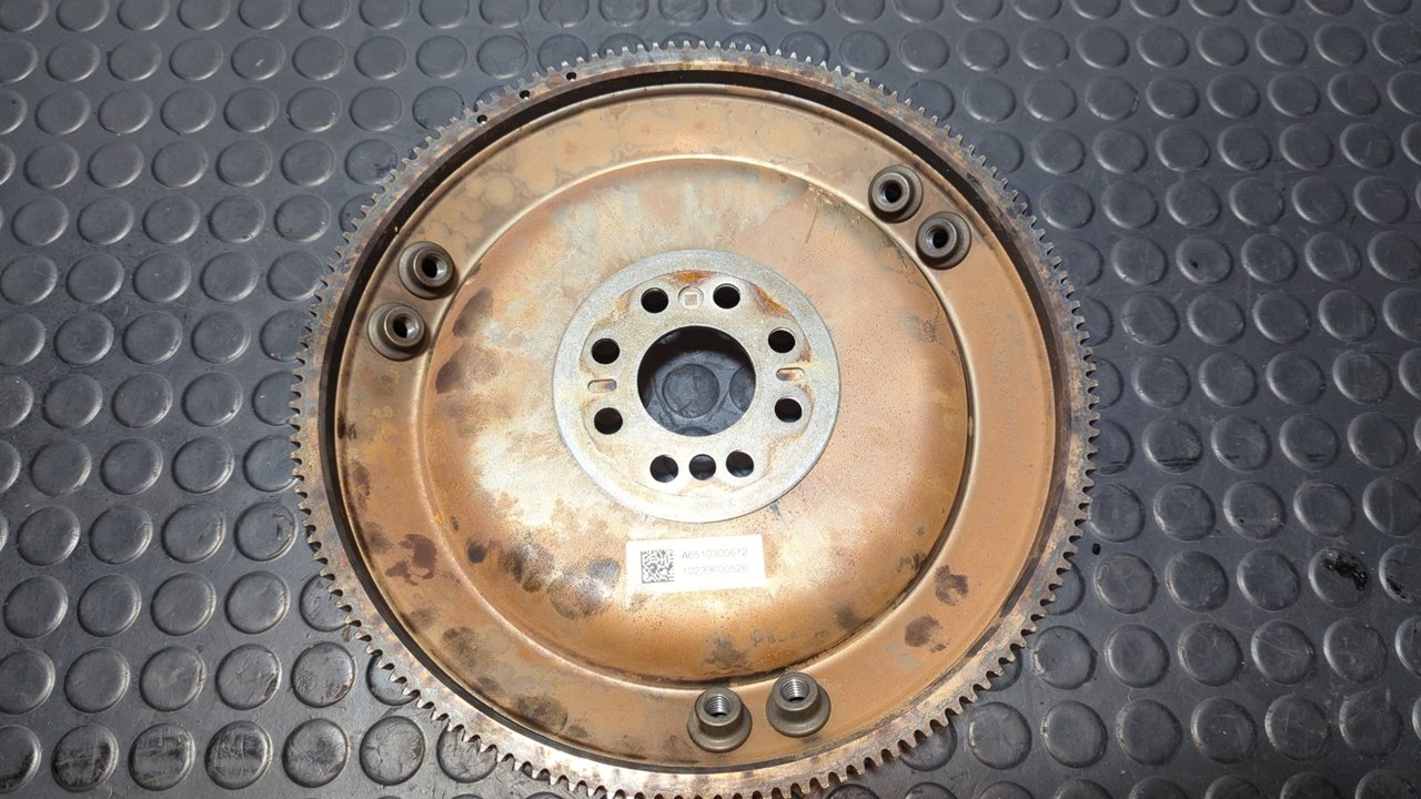 VOLANTE MOTOR MERCEDES-BENZ CLASE E (W212) FAMILIAR - vista 2