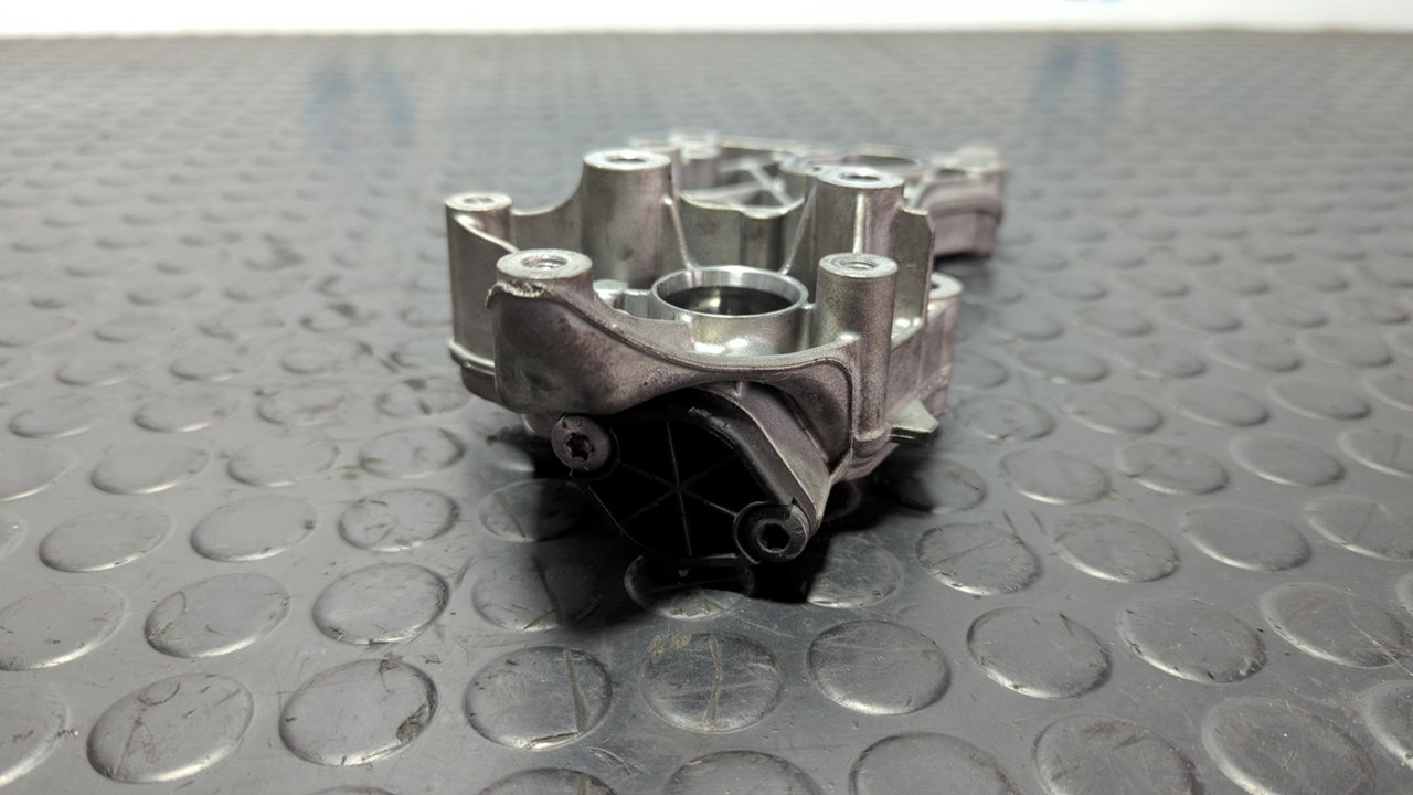 SOPORTE FILTRO ACEITE MERCEDES-BENZ CLASE E (W212) FAMILIAR - vista 3