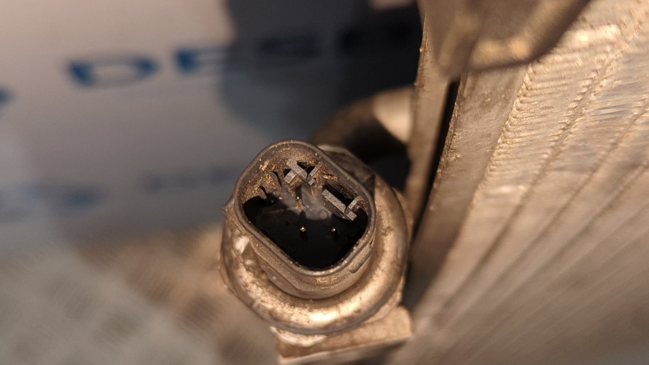 CONDENSADOR / RADIADOR  AIRE ACONDICIONADO MERCEDES-BENZ CLASE E (W212) FAMILIAR - vista 6