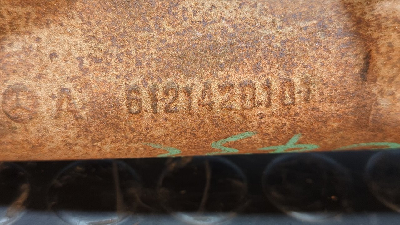 COLECTOR ESCAPE MERCEDES-BENZ CLASE M (W163) - vista 4