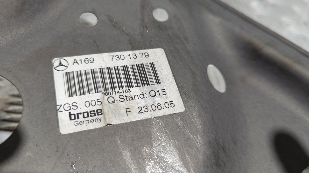ELEVALUNAS TRASERO IZQUIERDO MERCEDES-BENZ CLASE A (W169) - vista 8