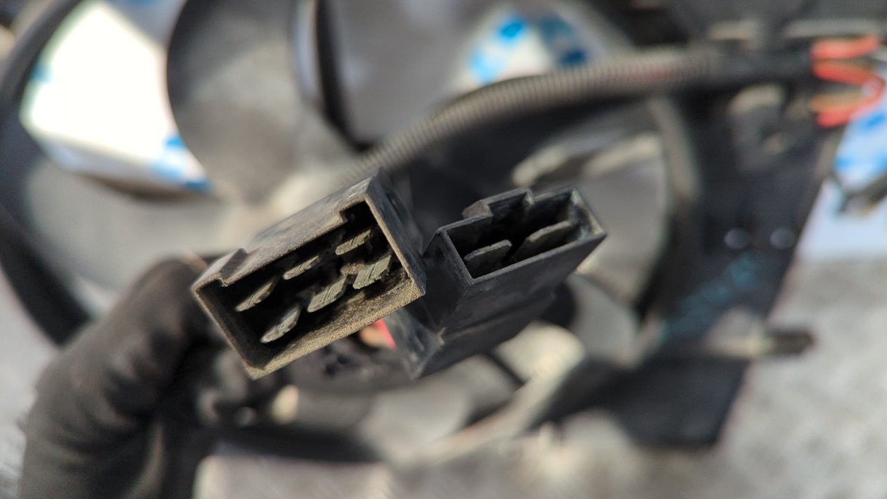 ELECTROVENTILADOR MERCEDES-BENZ VITO (W638) CAJA CERRADA - vista 3