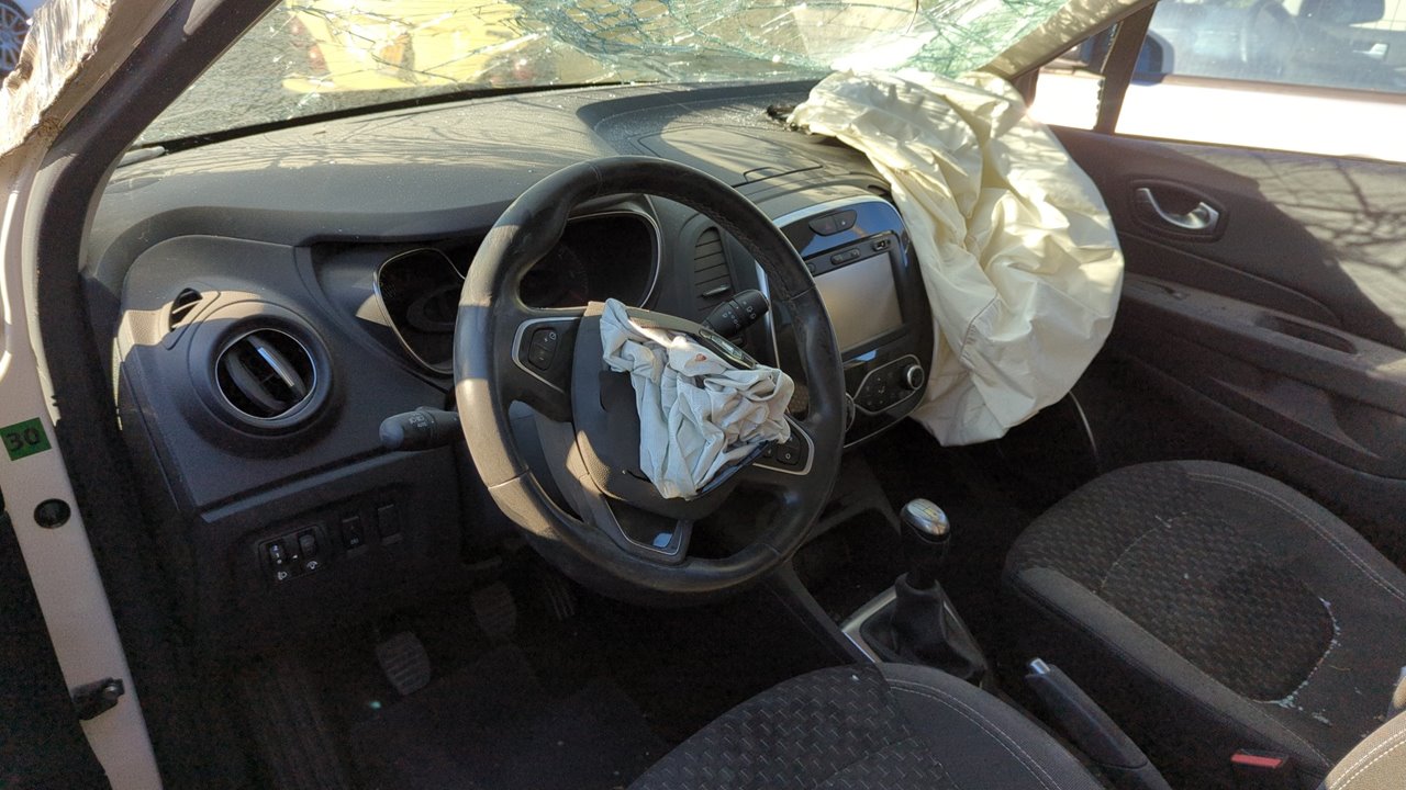 REJILLA DELANTERA RENAULT CAPTUR - vista 13